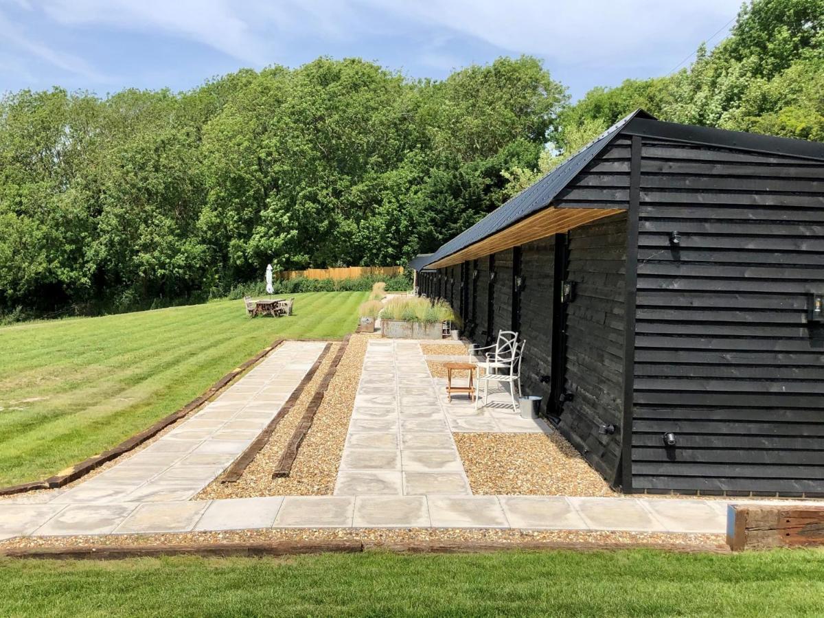 Hostal The Hopper Huts Faversham Exterior foto